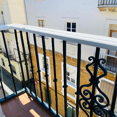 Atico Cadiz Centro Apartment Exterior photo